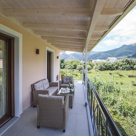 Vincenzo Suites นีดรี ภายนอก รูปภาพ