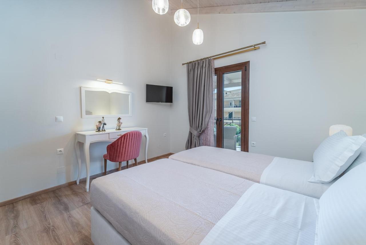 Vincenzo Suites นีดรี ภายนอก รูปภาพ