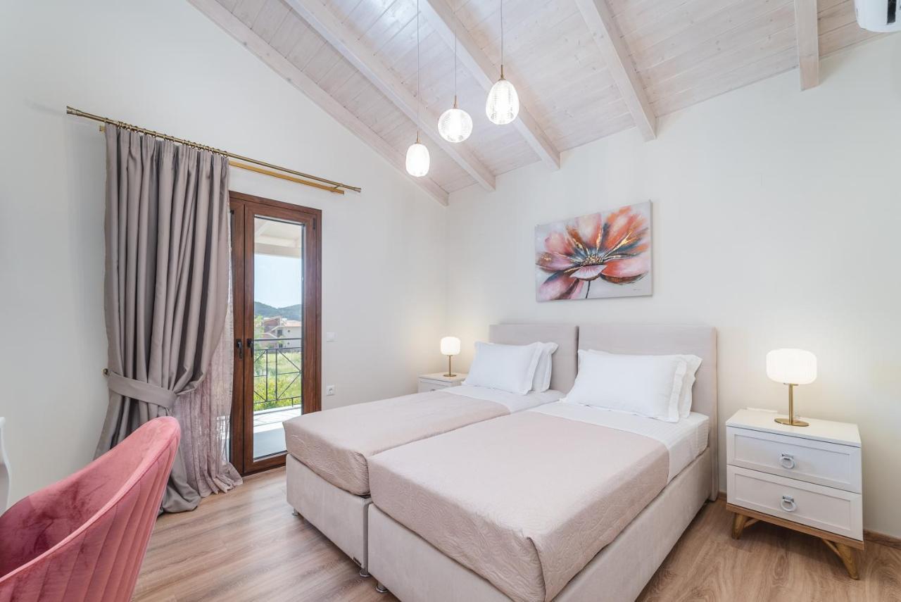 Vincenzo Suites นีดรี ภายนอก รูปภาพ